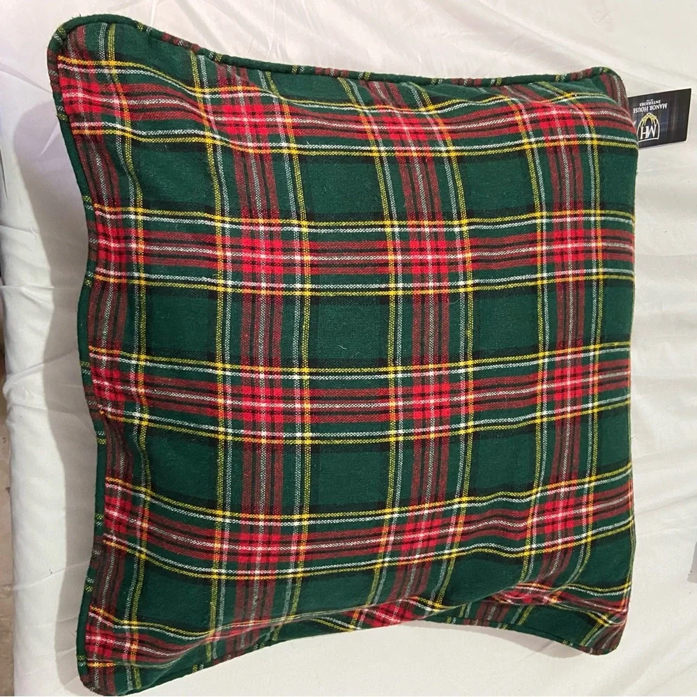 Manor House Flannel 2 Pillow Cases Set Tartan Plaid Decorative Pillow Sz 22X22”